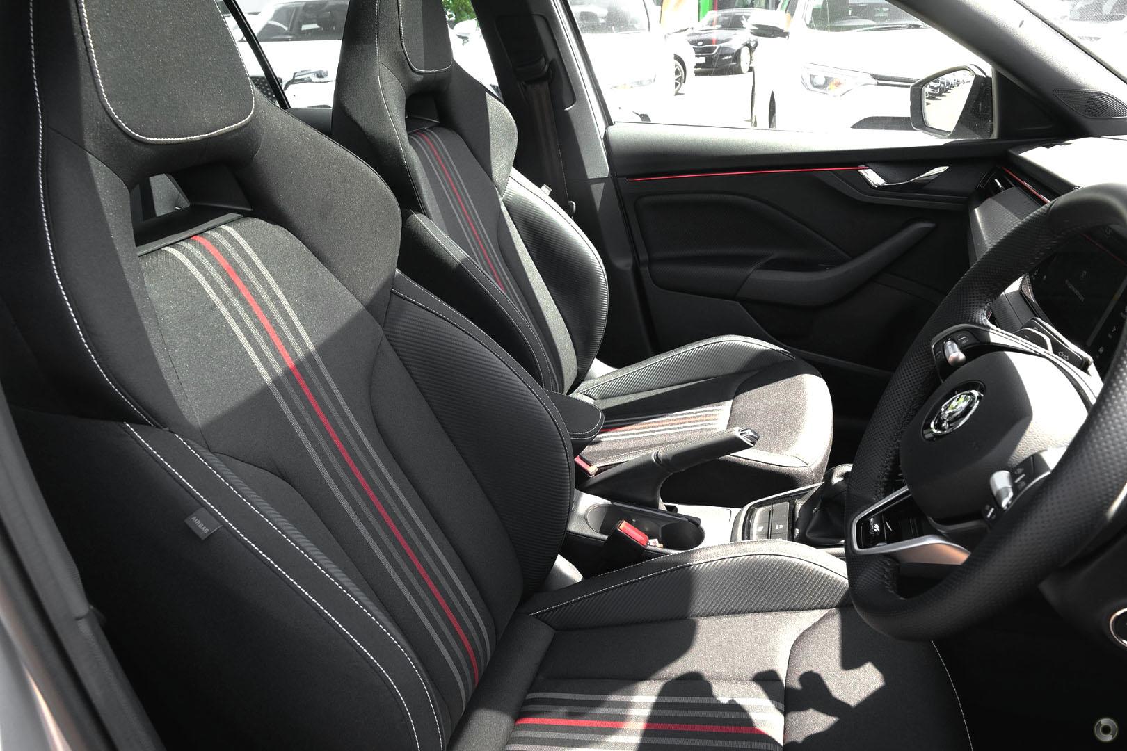 2025 SKODA Kamiq 110TSI Monte Carlo — photo 7