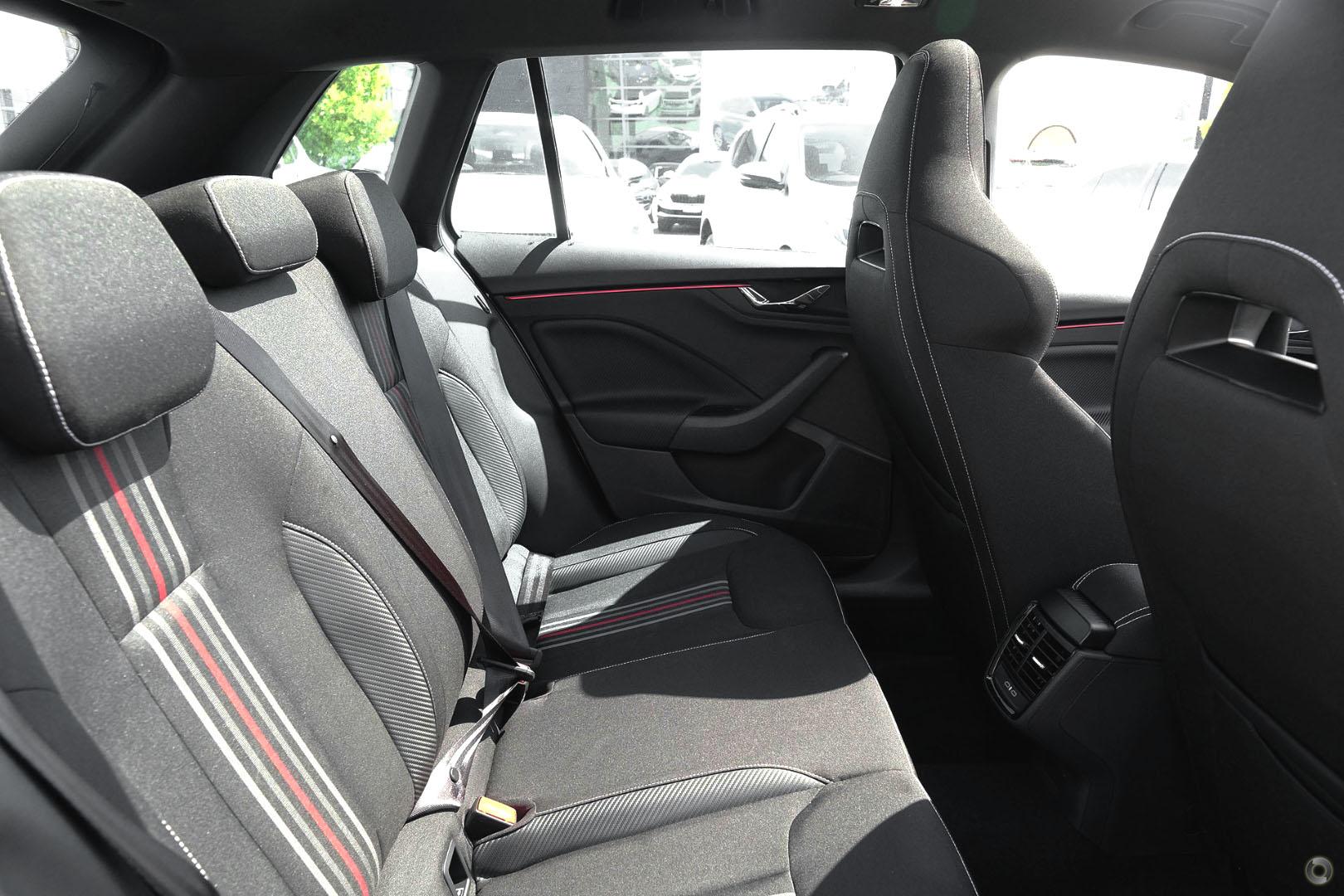 2025 SKODA Kamiq 110TSI Monte Carlo — photo 8