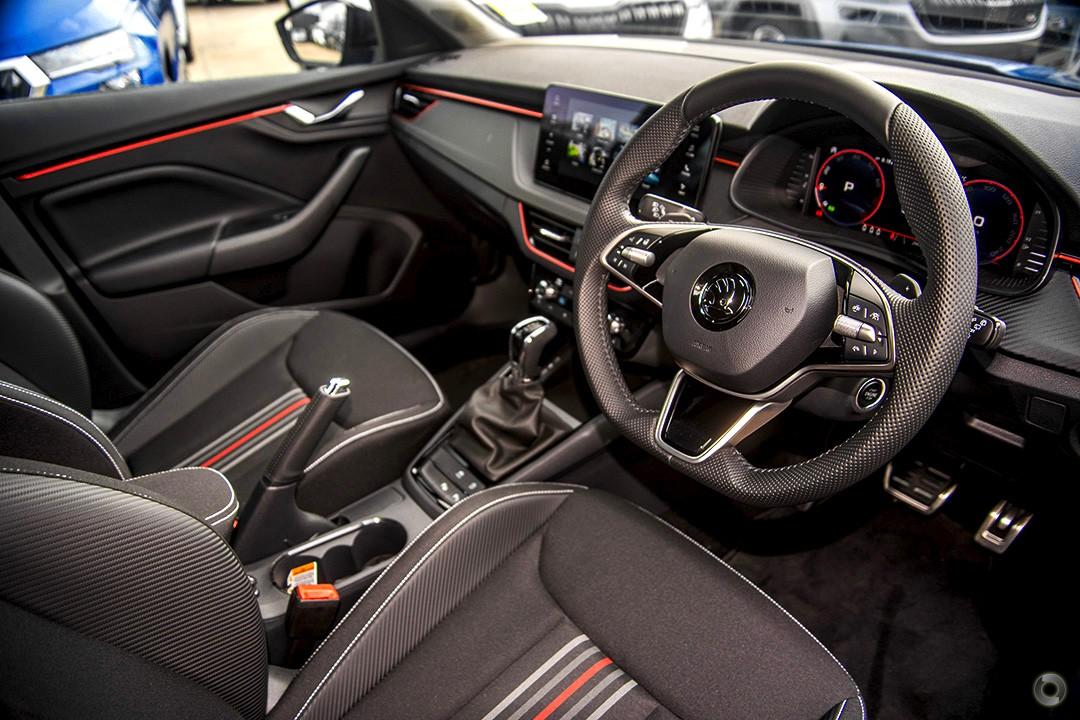2025 SKODA Kamiq 110TSI Monte Carlo — photo 8