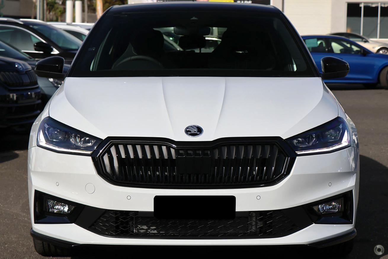 2025 SKODA Fabia 110TSI Monte Carlo — photo 2