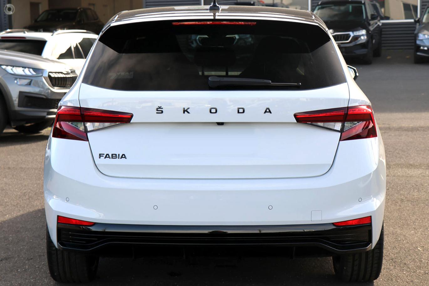 2025 SKODA Fabia 110TSI Monte Carlo — photo 3
