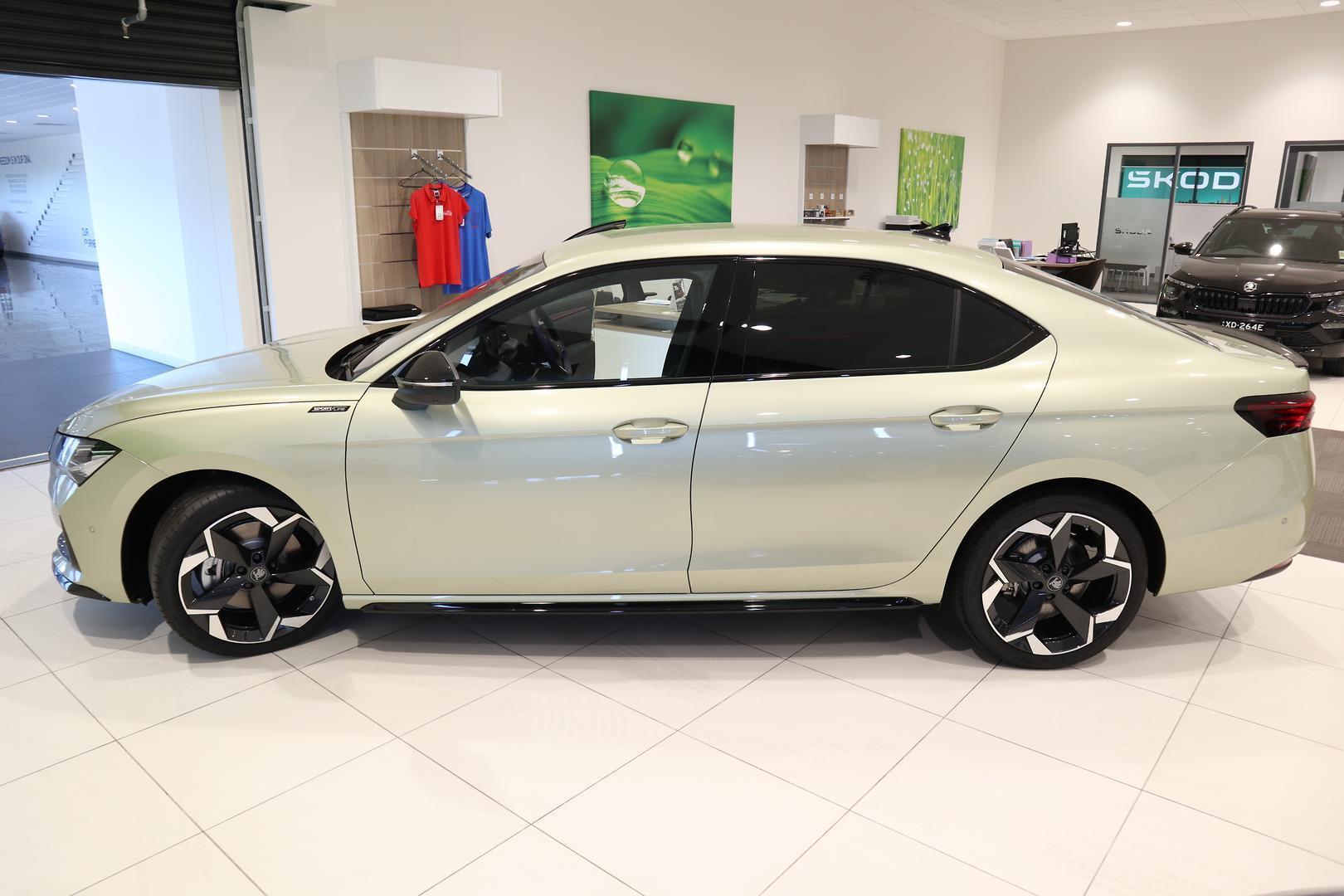2025 SKODA Superb 195TSI Sportline — photo 18