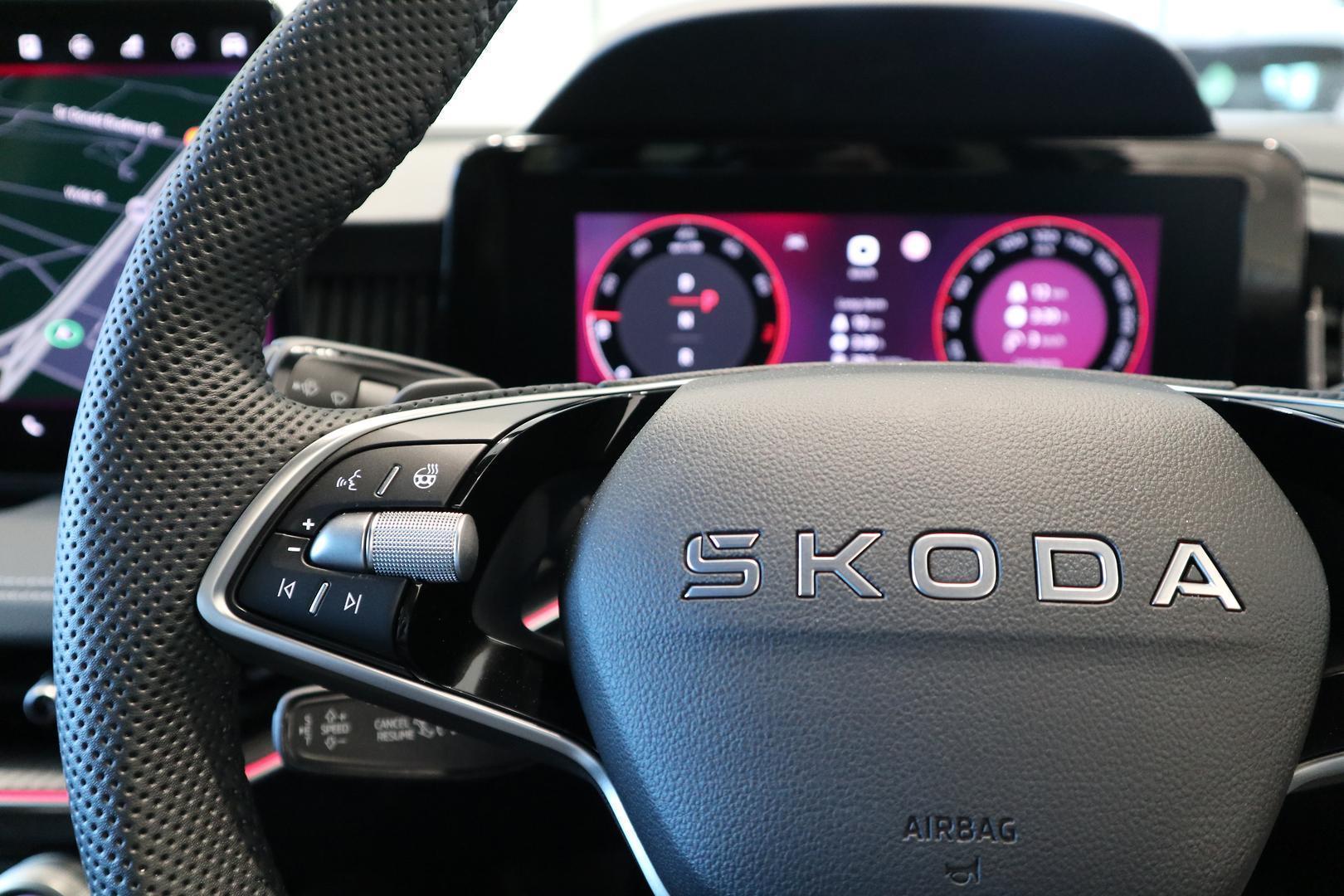 2025 SKODA Superb 195TSI Sportline — photo 26