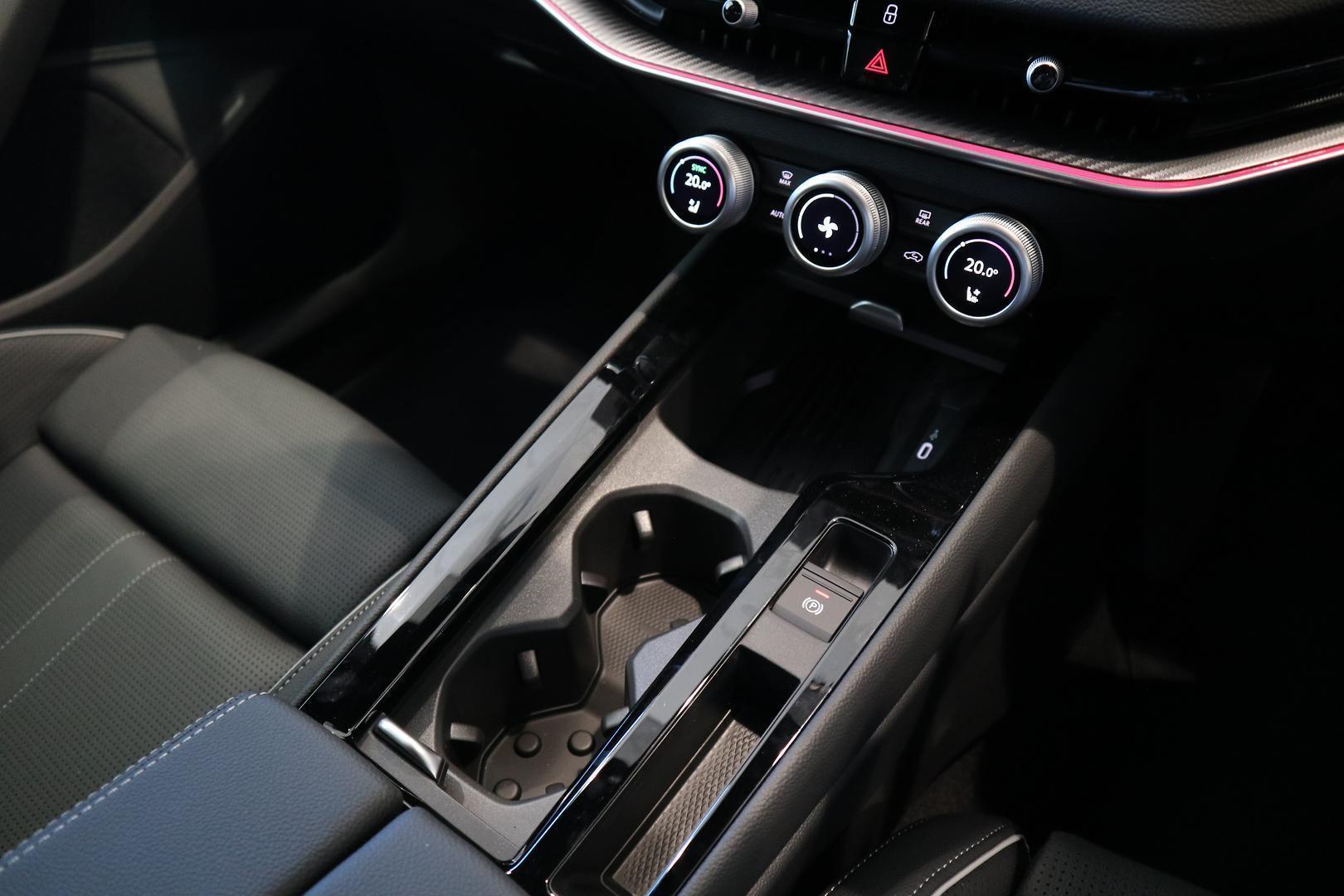 2025 SKODA Superb 195TSI Sportline — photo 31