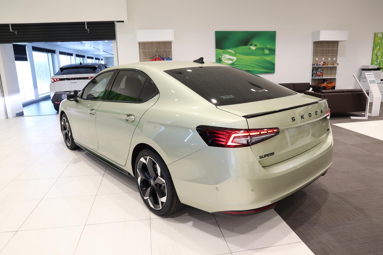 2025 SKODA Superb 195TSI Sportline — photo 4