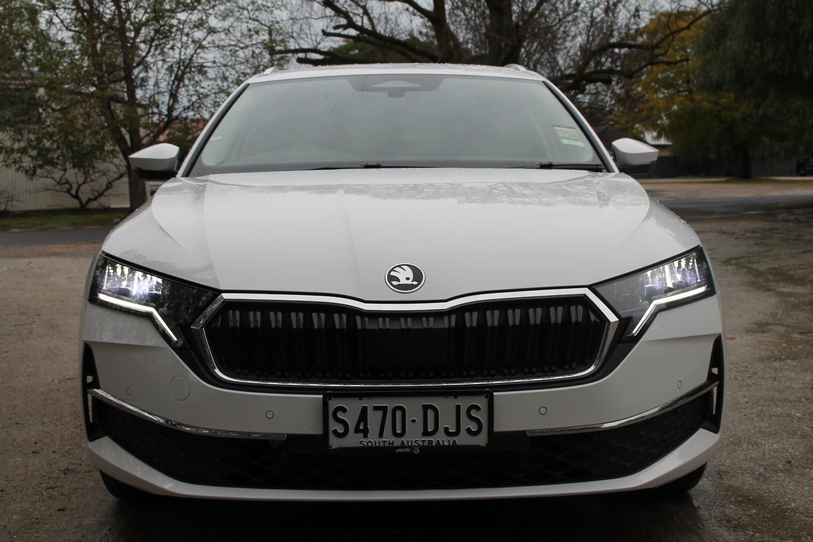 2025 SKODA Octavia 110TSI Select — photo 2