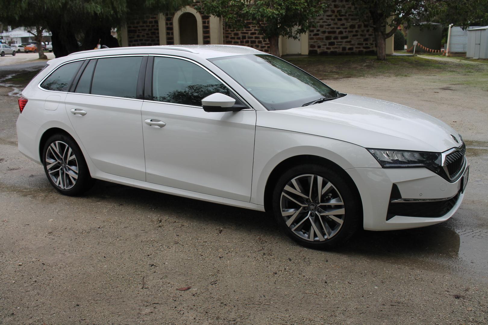 2025 SKODA Octavia 110TSI Select — photo 24