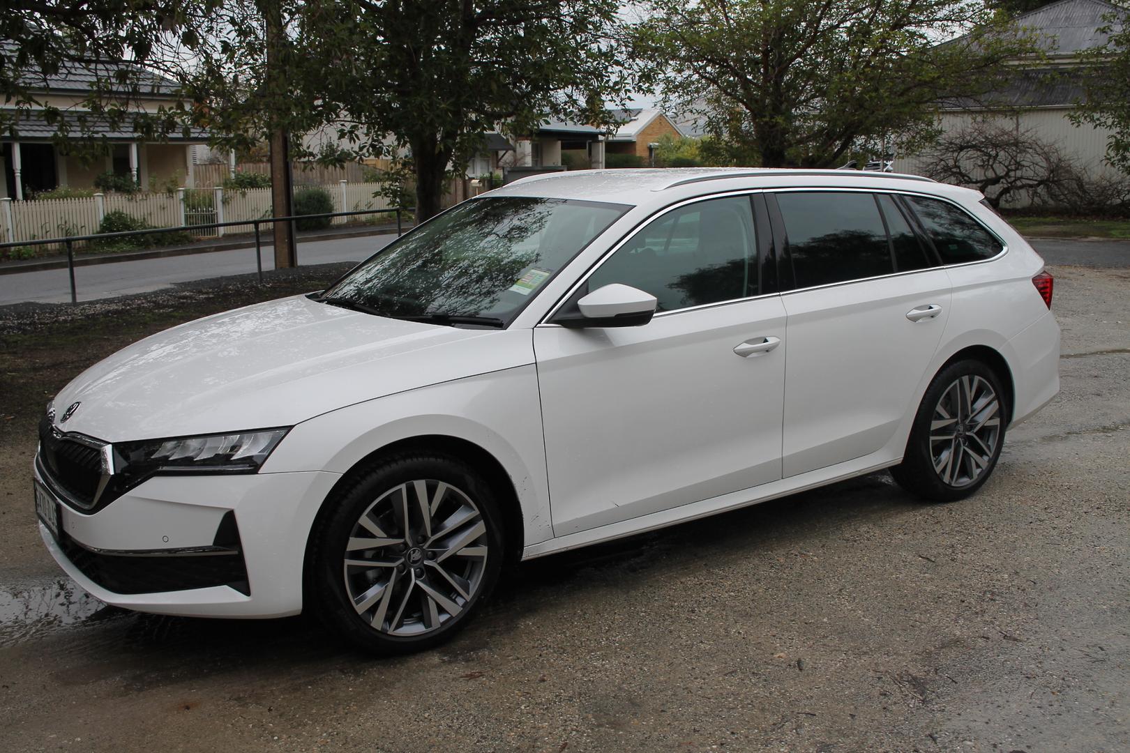 2025 SKODA Octavia 110TSI Select — photo 26