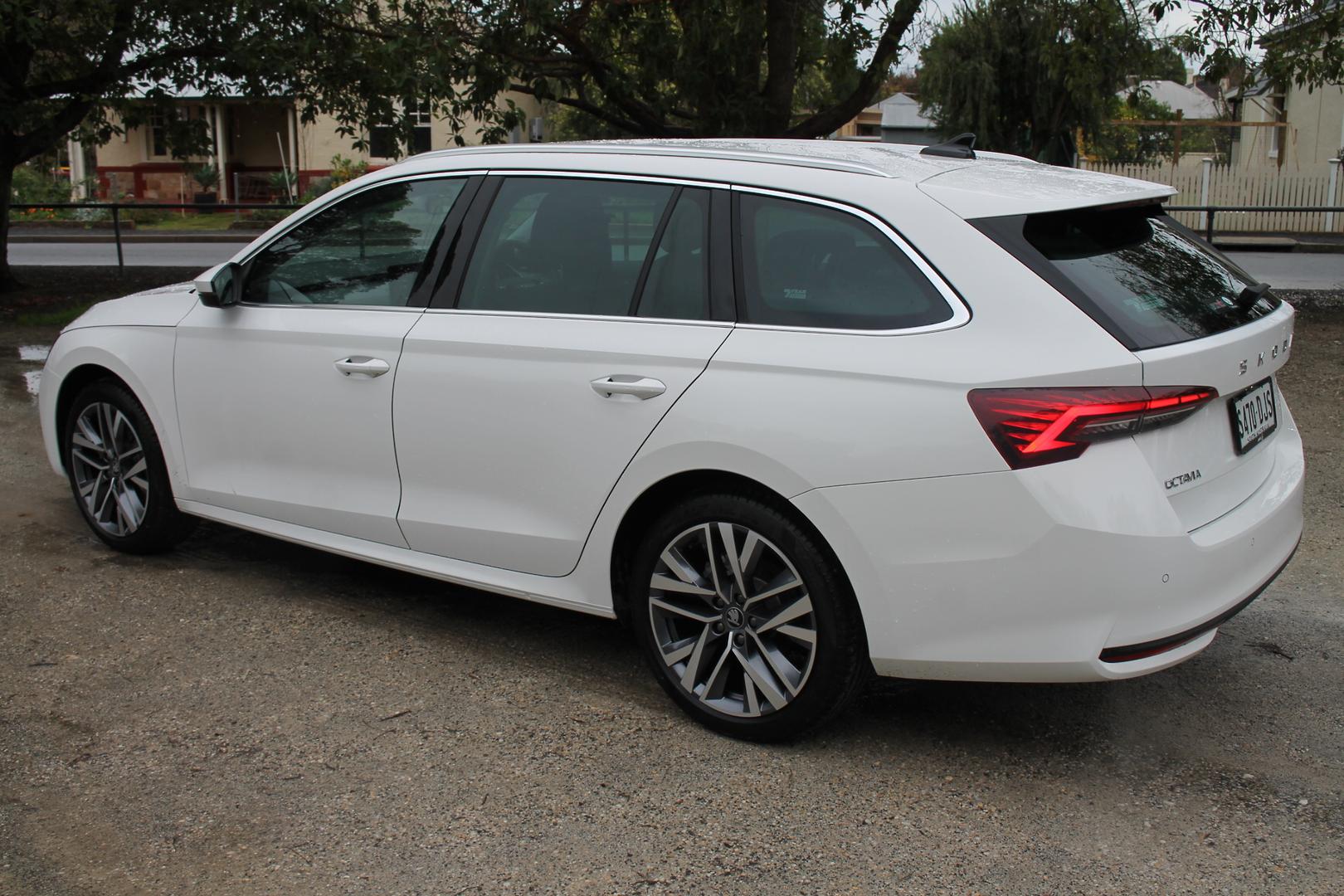 2025 SKODA Octavia 110TSI Select — photo 6
