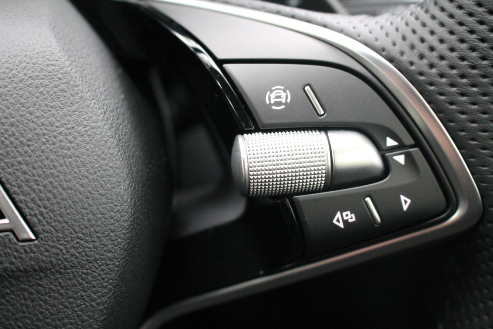 2025 SKODA Octavia 110TSI Select — photo 9