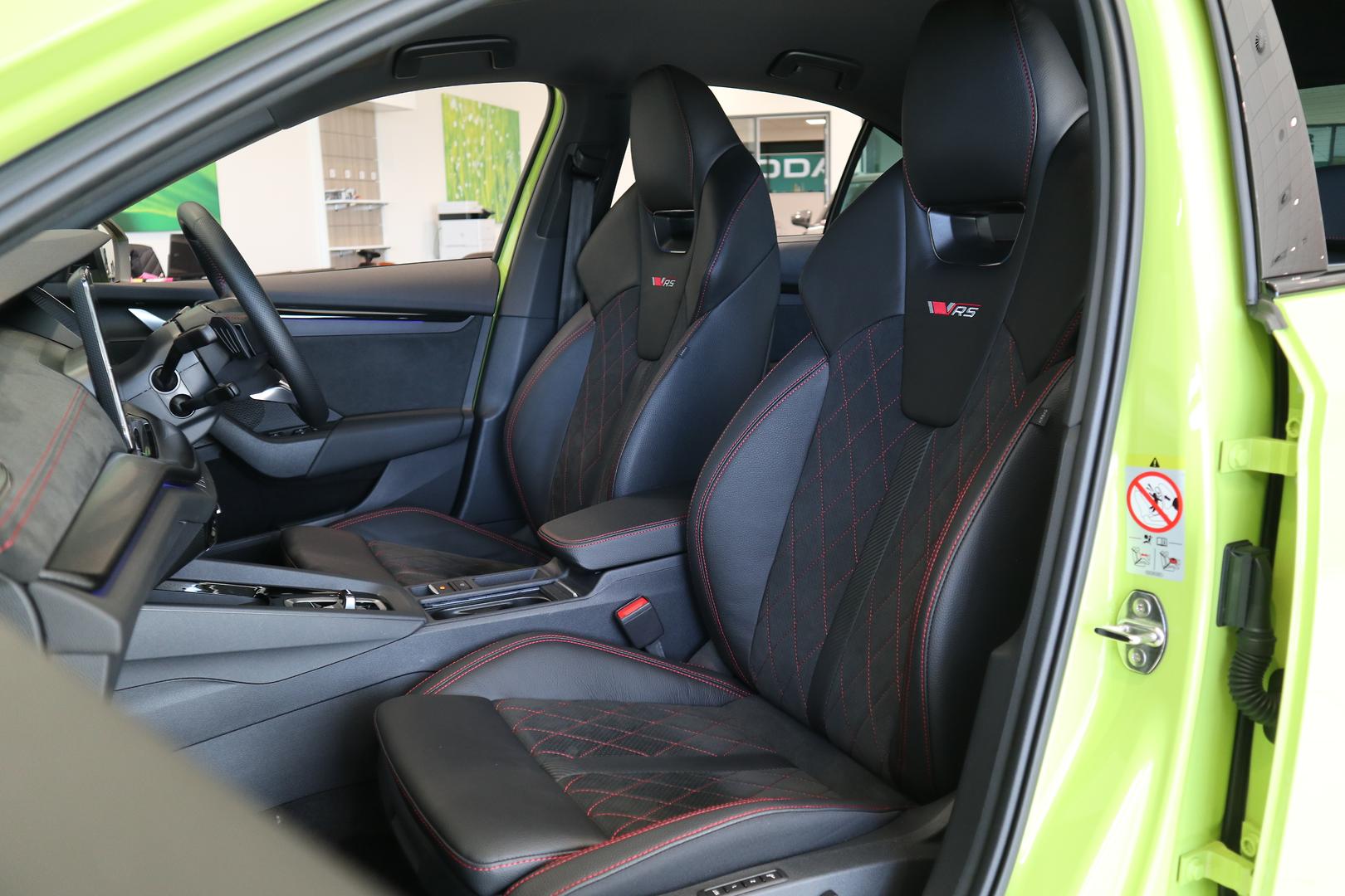 2025 SKODA Octavia RS — photo 29