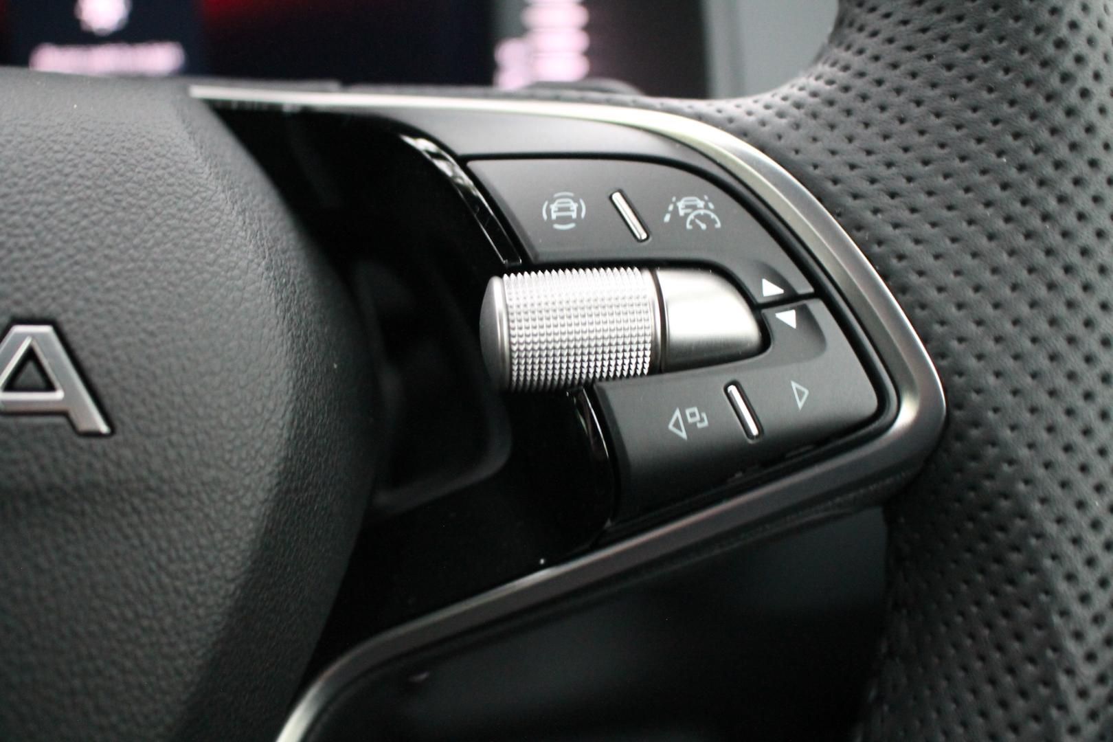 2025 SKODA Karoq 110TSI Sportline — photo 32