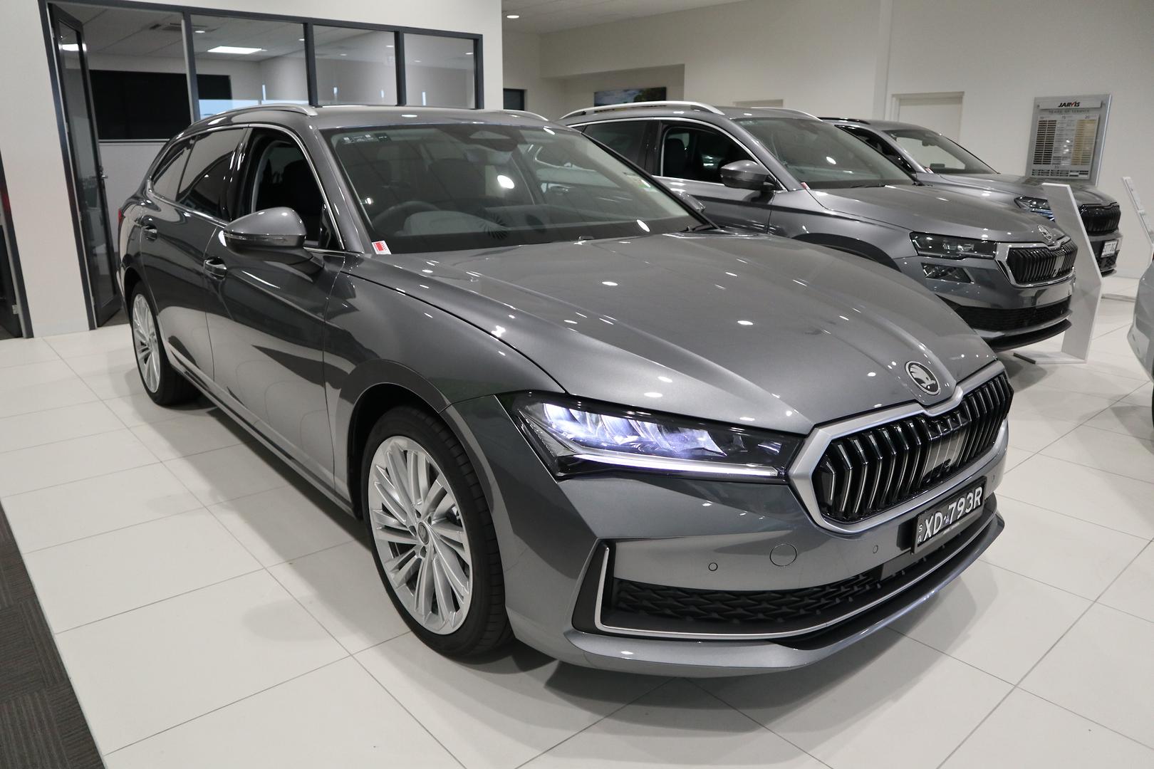 2026 SKODA Superb Select PHEV — photo 1