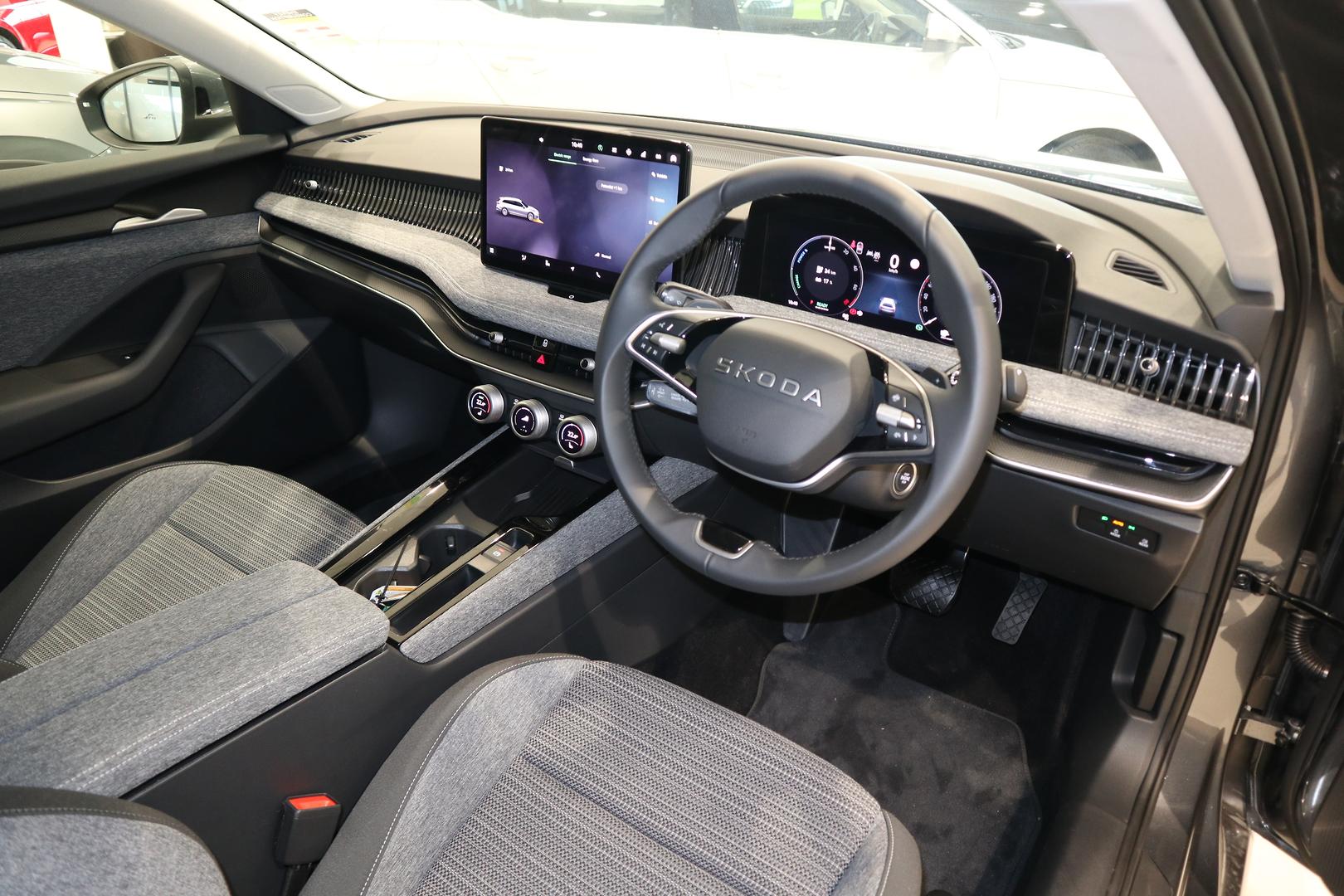 2026 SKODA Superb Select PHEV — photo 10