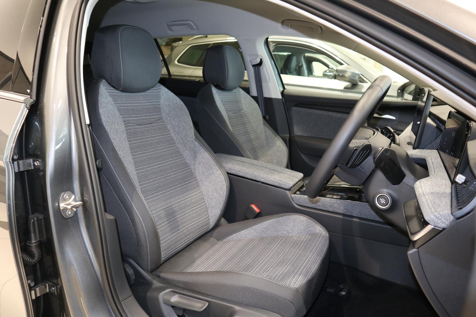 2026 SKODA Superb Select PHEV — photo 12