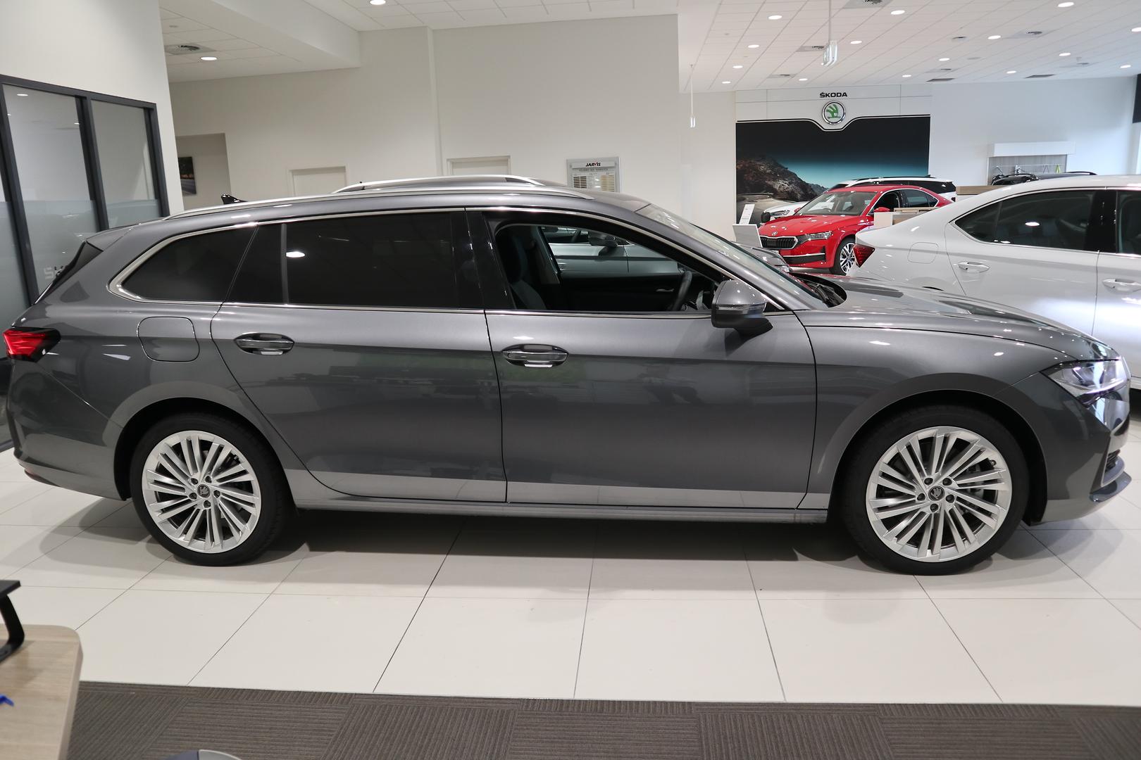 2026 SKODA Superb Select PHEV — photo 2