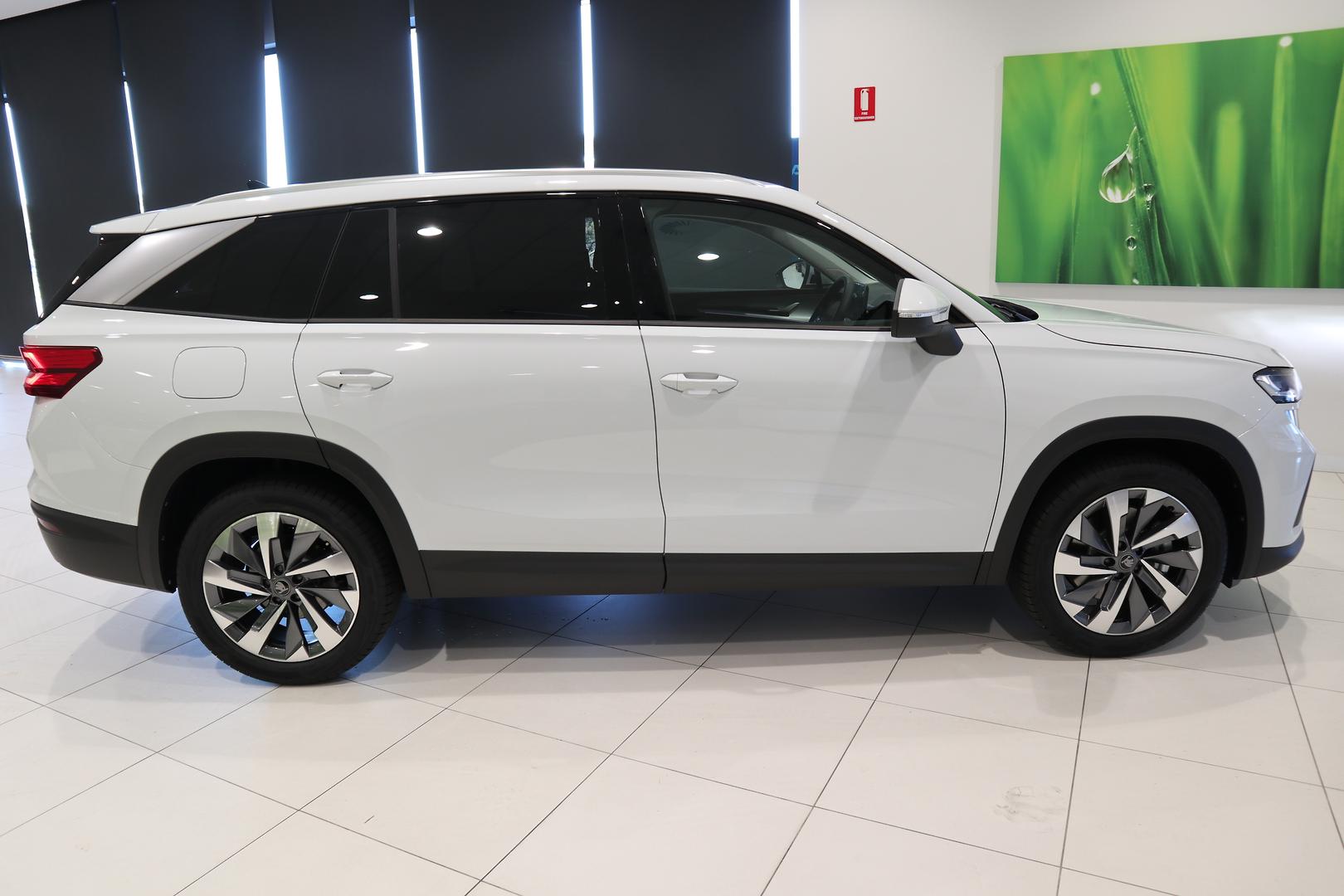 2026 SKODA Kodiaq Select mHEV — photo 12