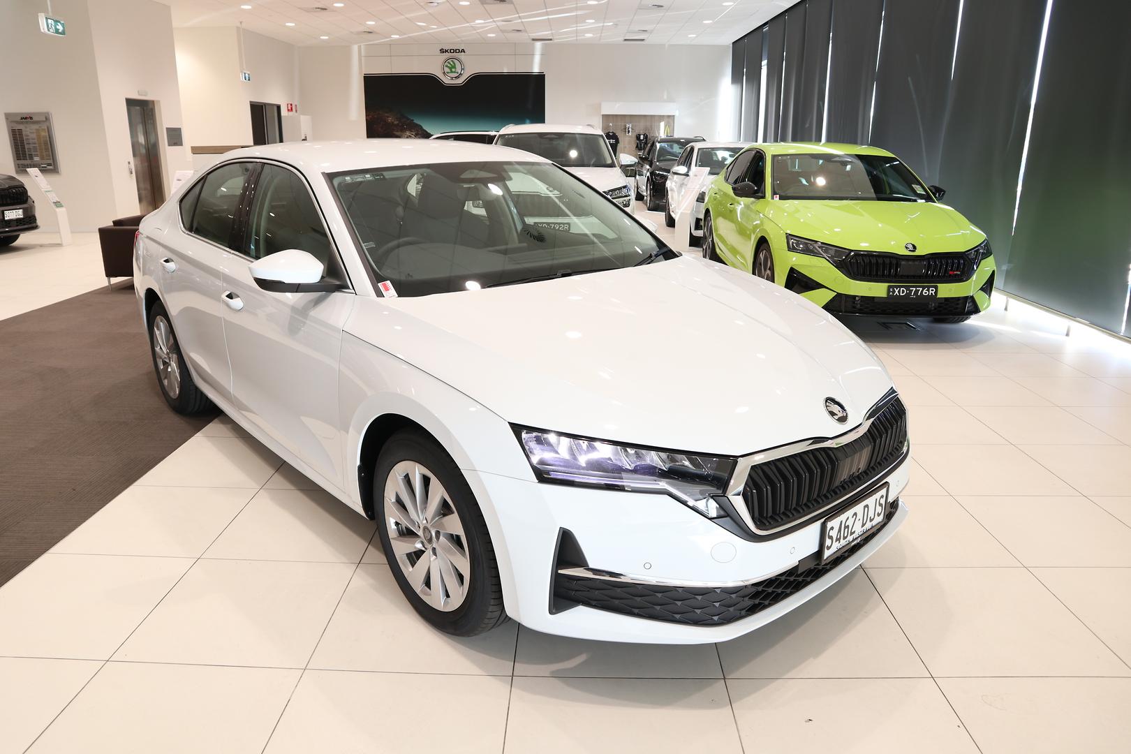 2026 SKODA Octavia Select mHEV — photo 1