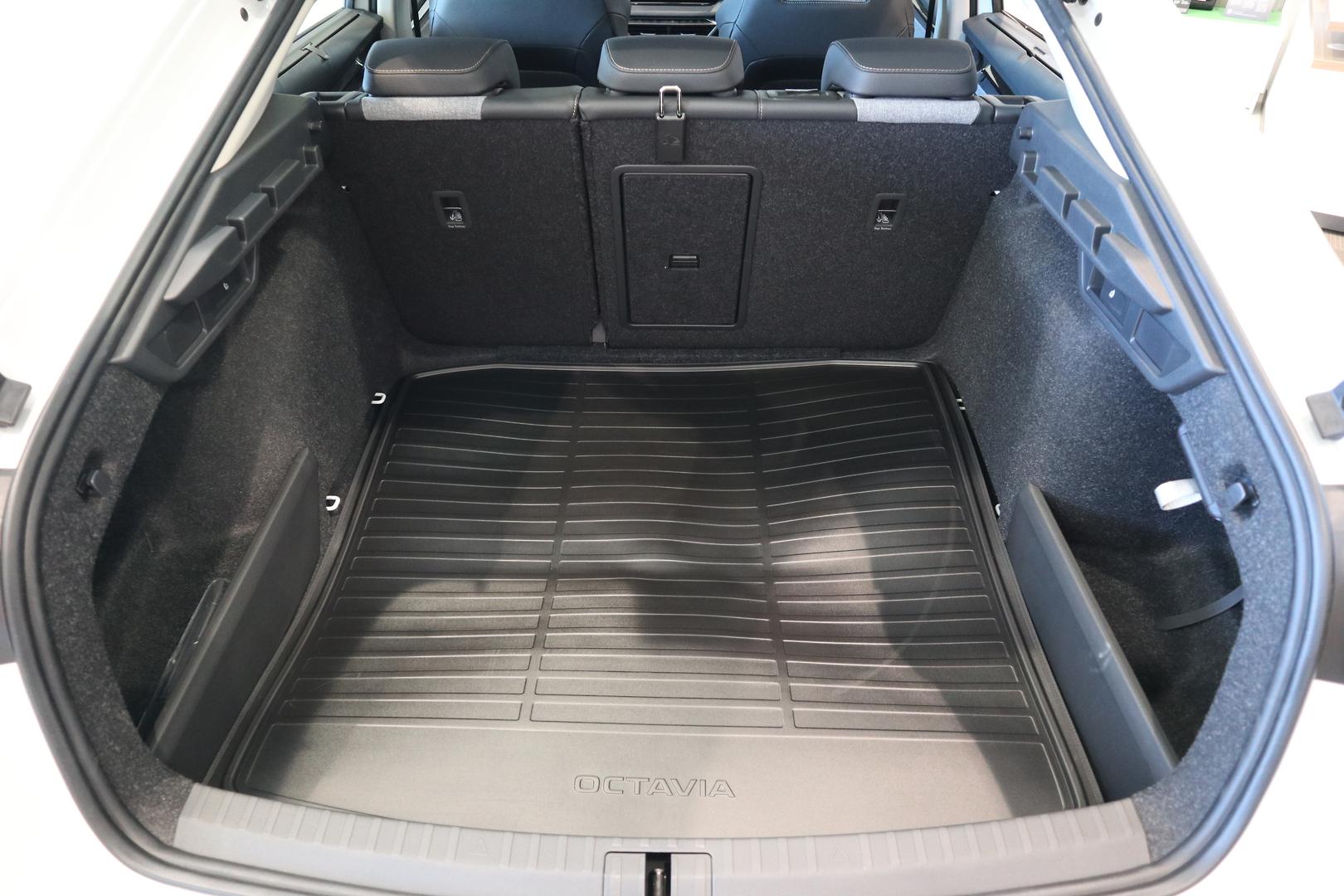 2026 SKODA Octavia Select mHEV — photo 16