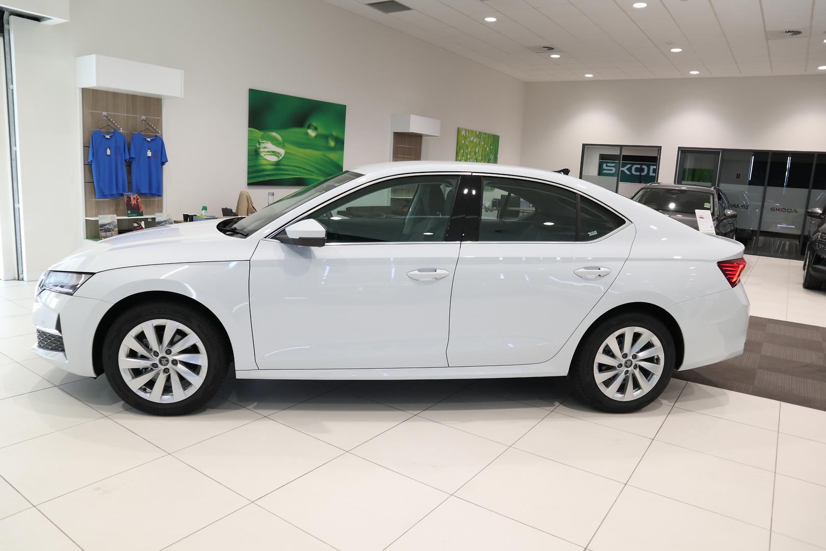 2026 SKODA Octavia Select mHEV — photo 3