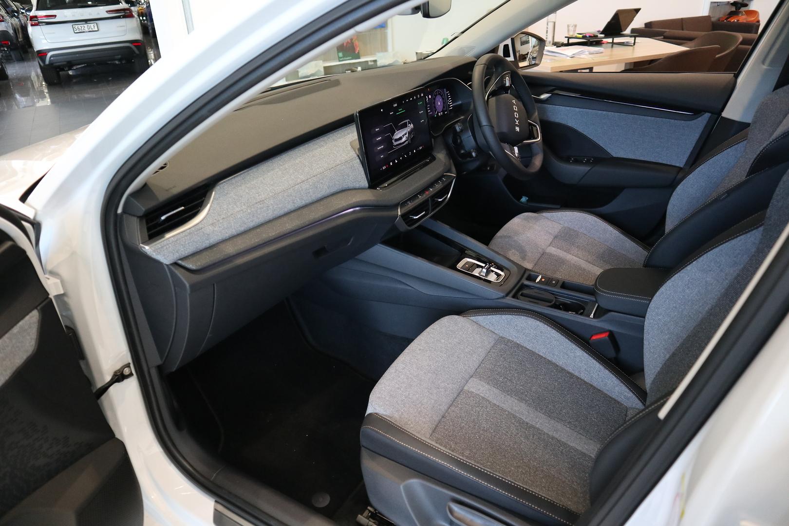 2026 SKODA Octavia Select mHEV — photo 9