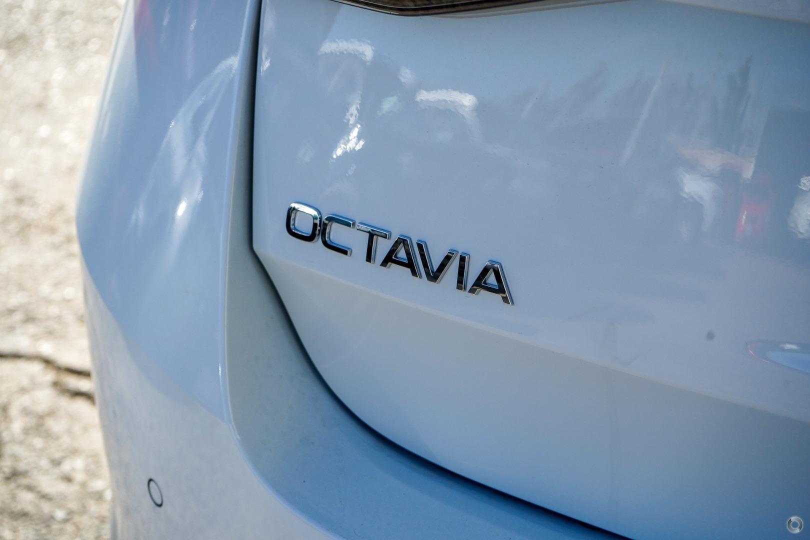 2026 SKODA Octavia Select mHEV — photo 11