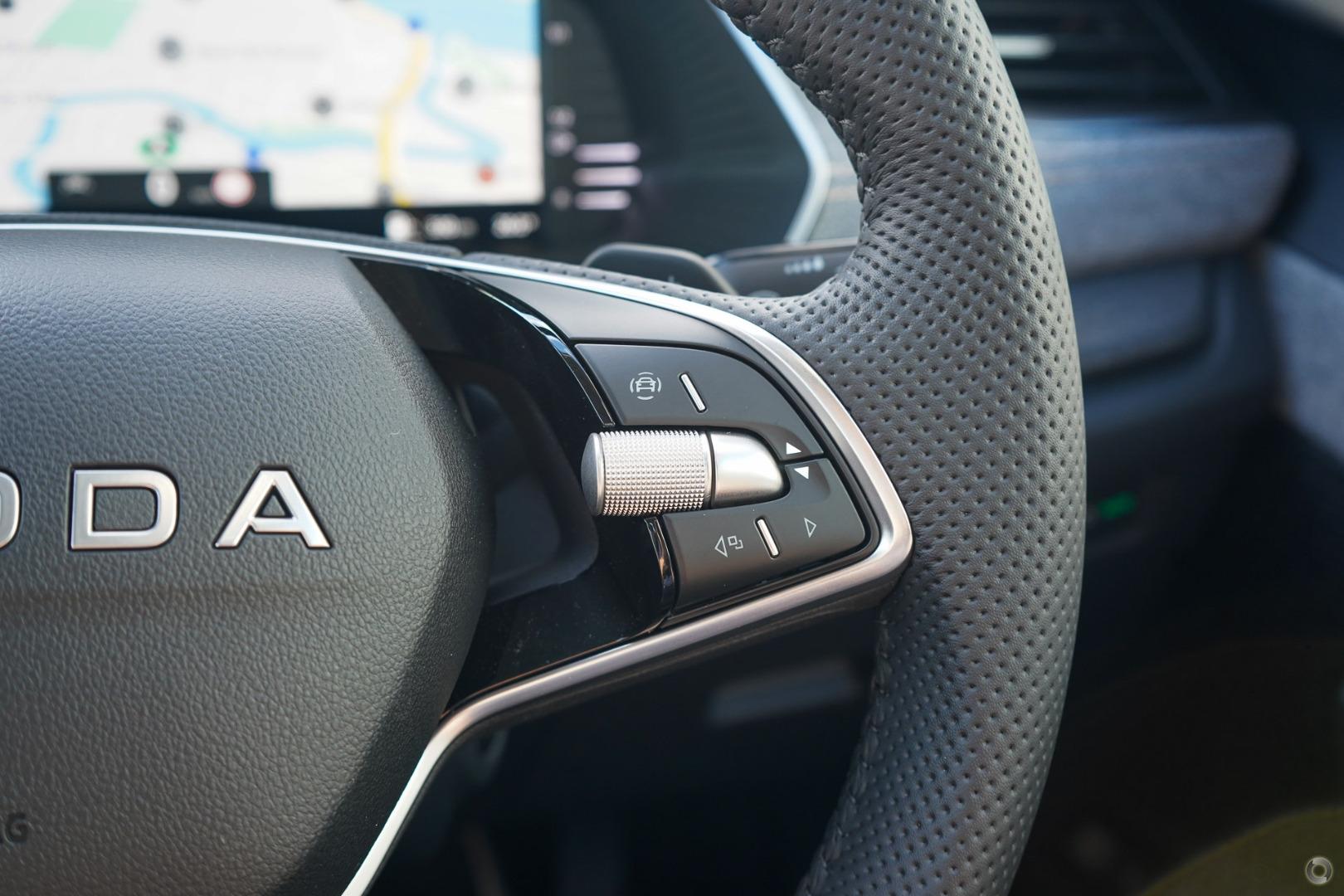 2026 SKODA Octavia Select mHEV — photo 14