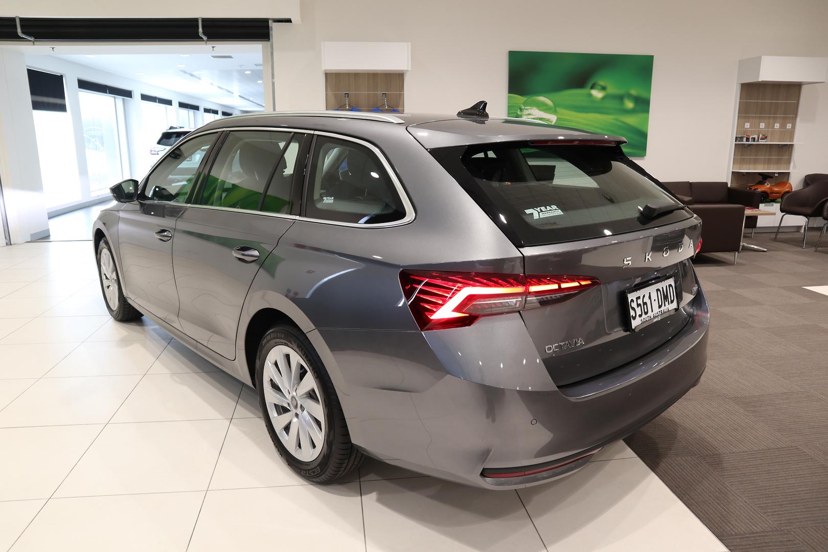 2026 SKODA Octavia Select mHEV — photo 4