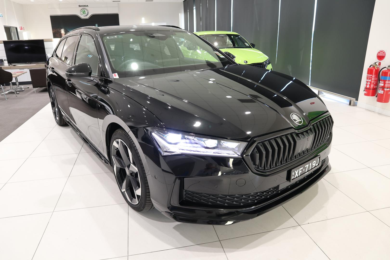 2026 SKODA Superb 195TSI Sportline — photo 1