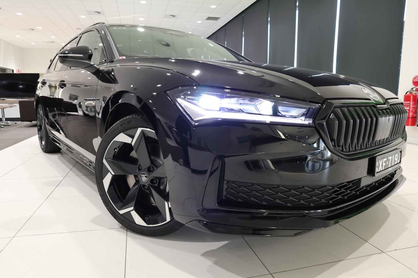 2026 SKODA Superb 195TSI Sportline — photo 10