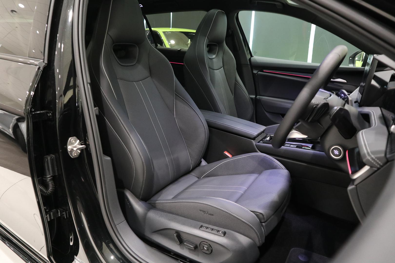 2026 SKODA Superb 195TSI Sportline — photo 14