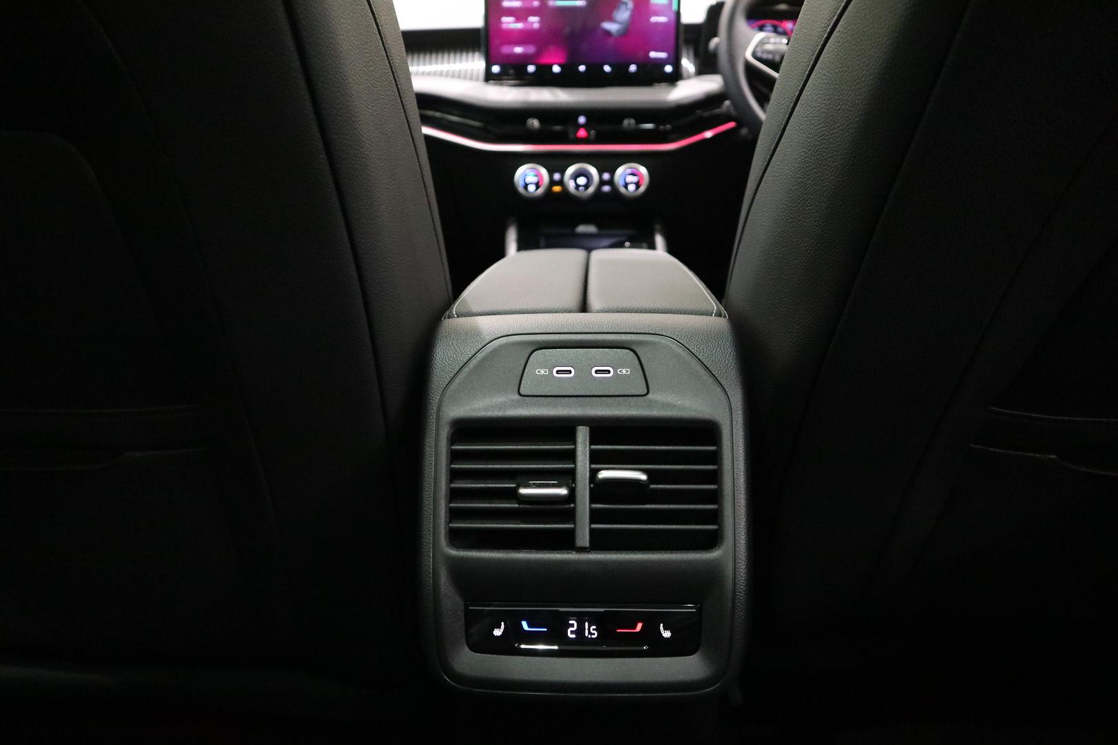 2026 SKODA Superb 195TSI Sportline — photo 17
