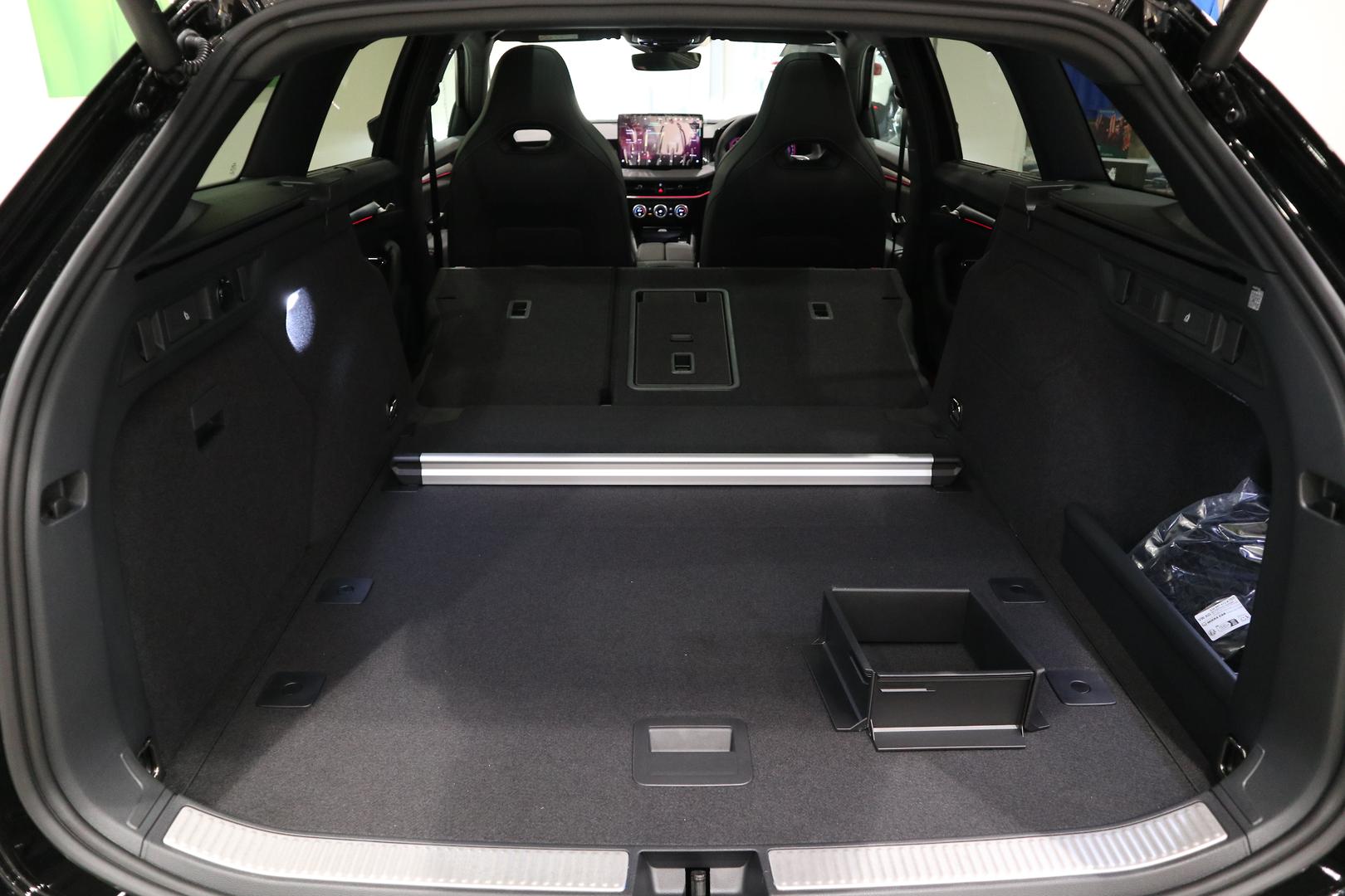 2026 SKODA Superb 195TSI Sportline — photo 23