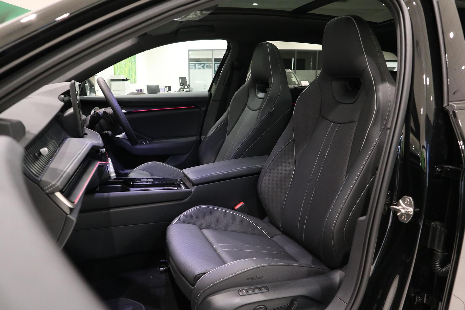 2026 SKODA Superb 195TSI Sportline — photo 26