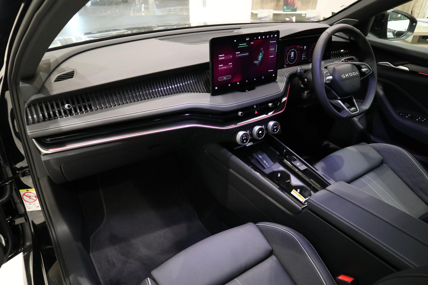 2026 SKODA Superb 195TSI Sportline — photo 28