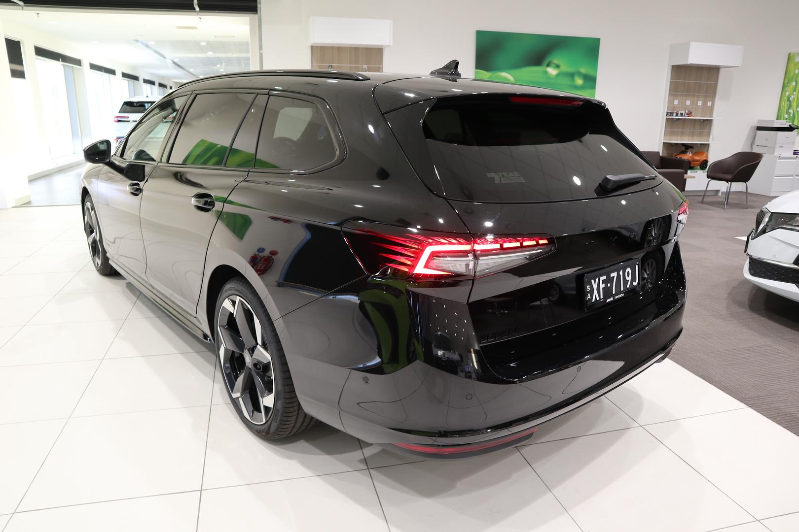 2026 SKODA Superb 195TSI Sportline — photo 5