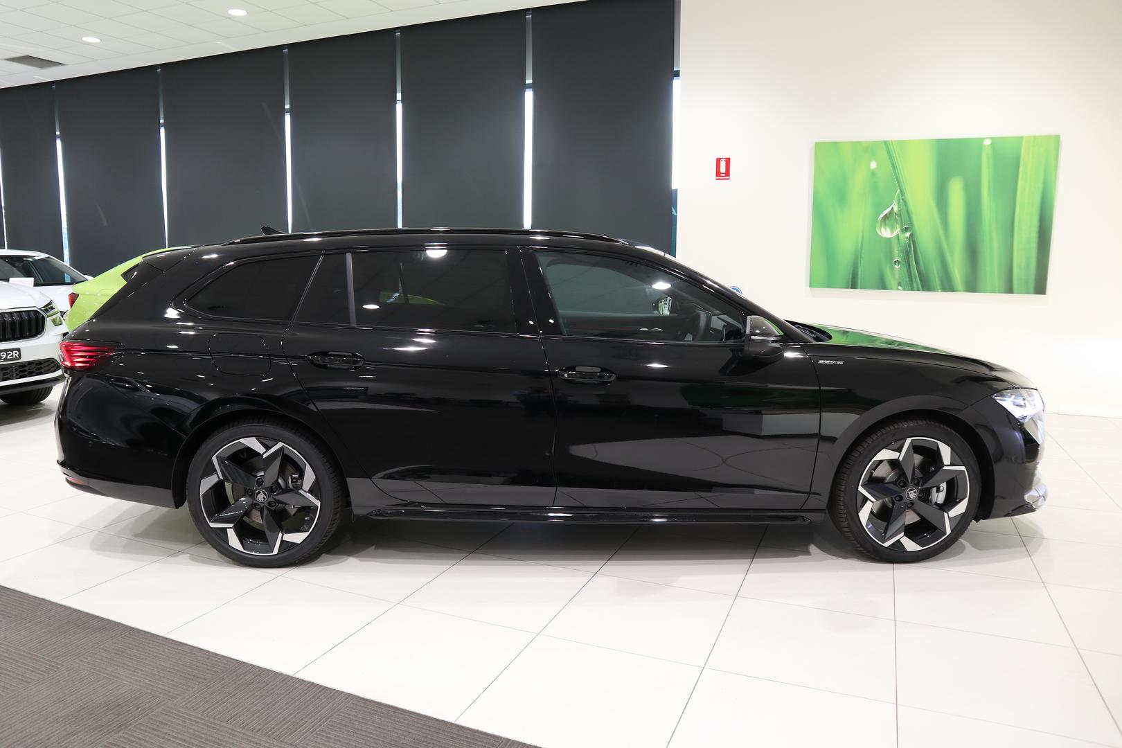 2026 SKODA Superb 195TSI Sportline — photo 7