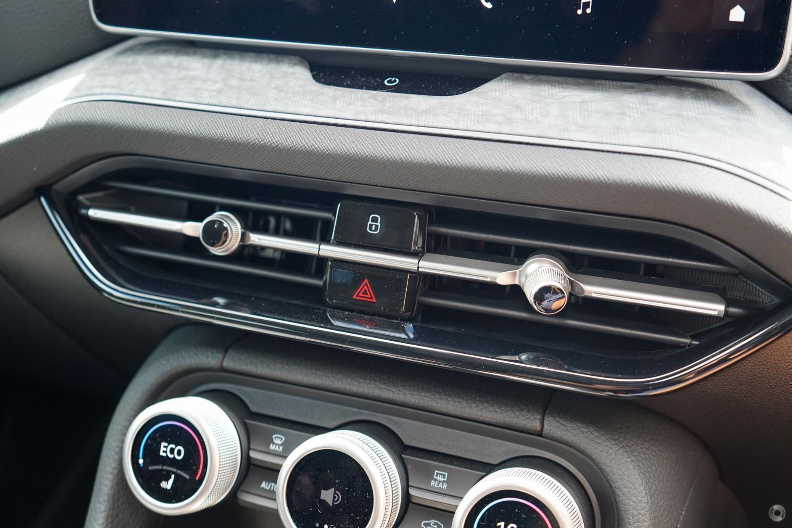 2026 SKODA Kodiaq Select PHEV — photo 13