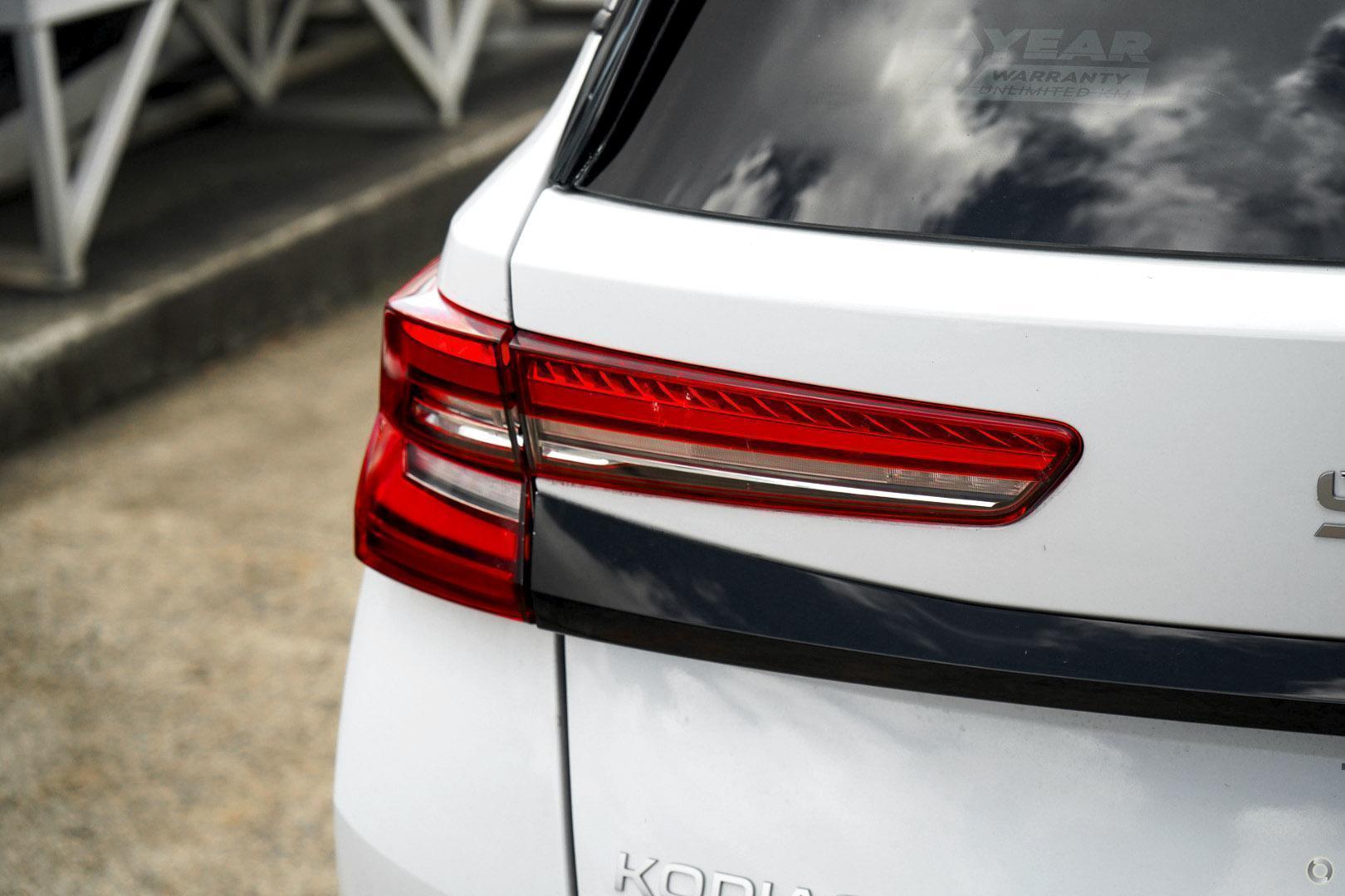 2026 SKODA Kodiaq Select PHEV — photo 4