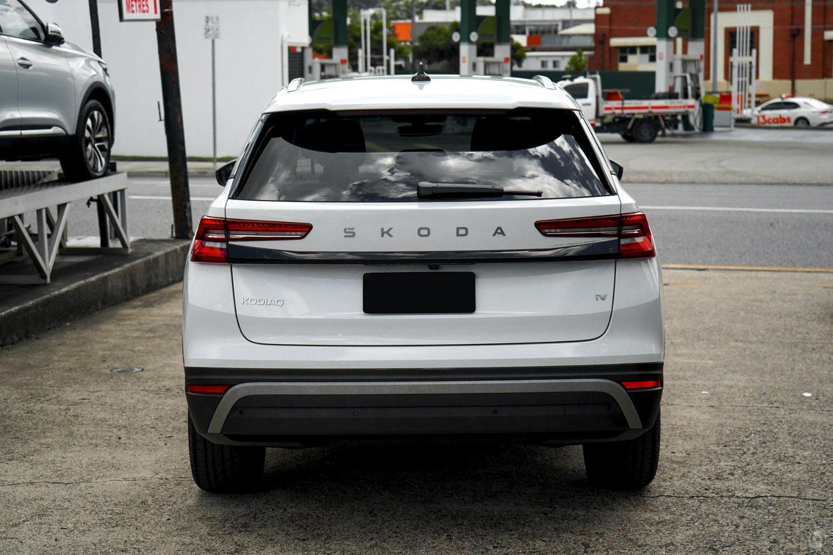2026 SKODA Kodiaq Select PHEV — photo 5