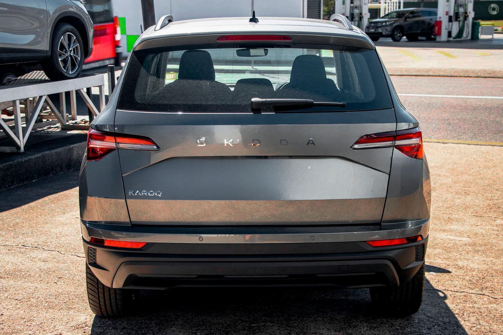 2026 SKODA Karoq 110TSI Select — photo 3