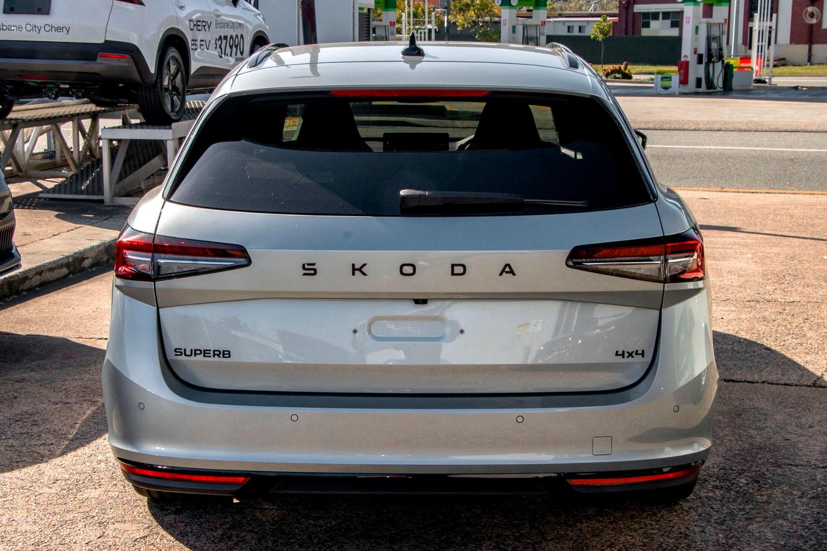 2026 SKODA Superb 195TSI Sportline — photo 3