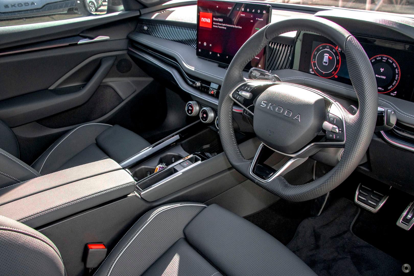 2026 SKODA Superb 195TSI Sportline — photo 7