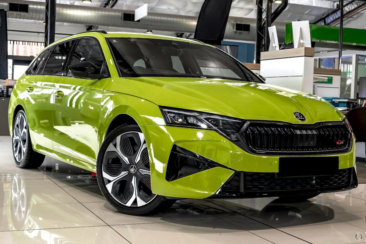 2026 SKODA Octavia RS — photo 2