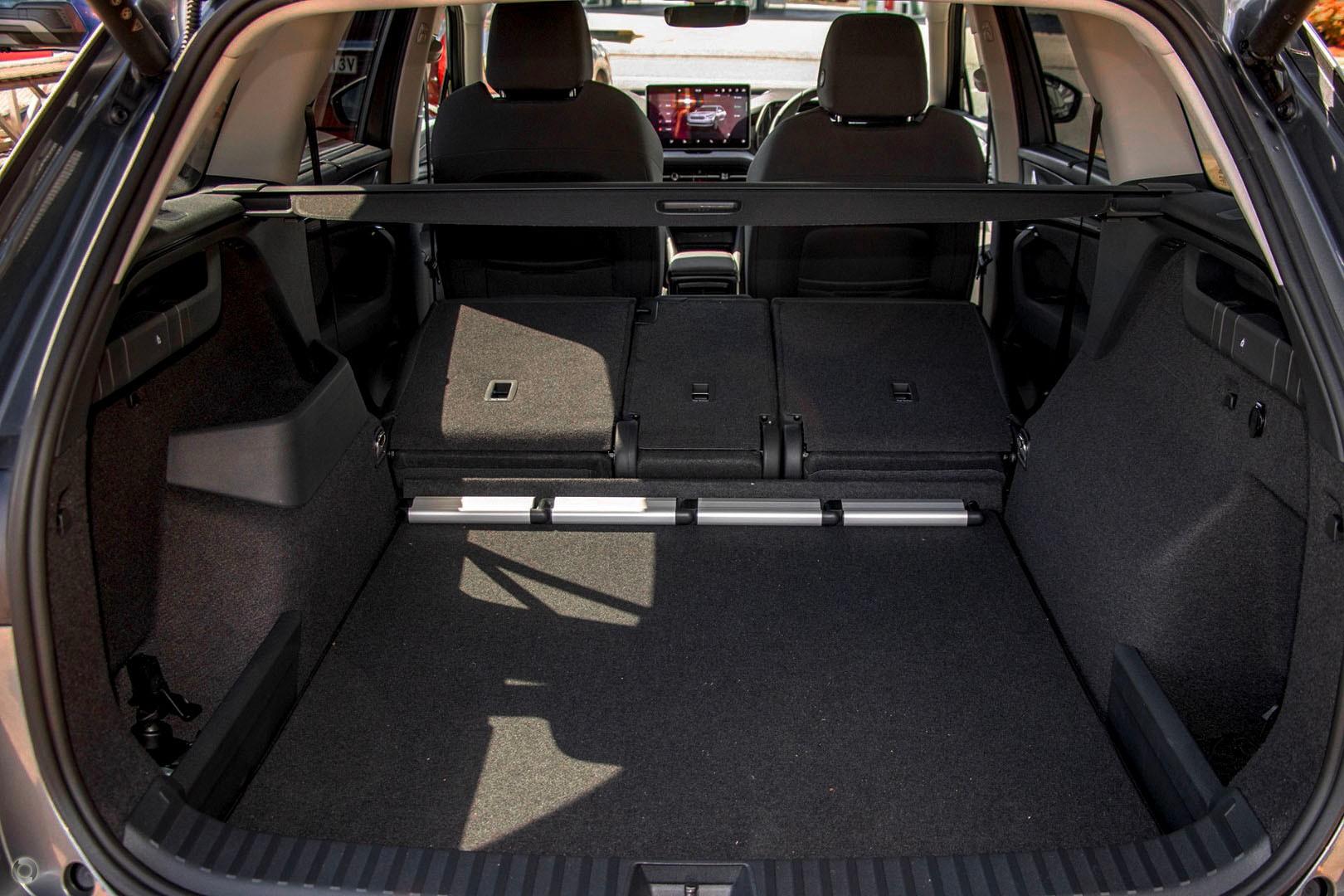 2026 SKODA Kodiaq Select mHEV — photo 2