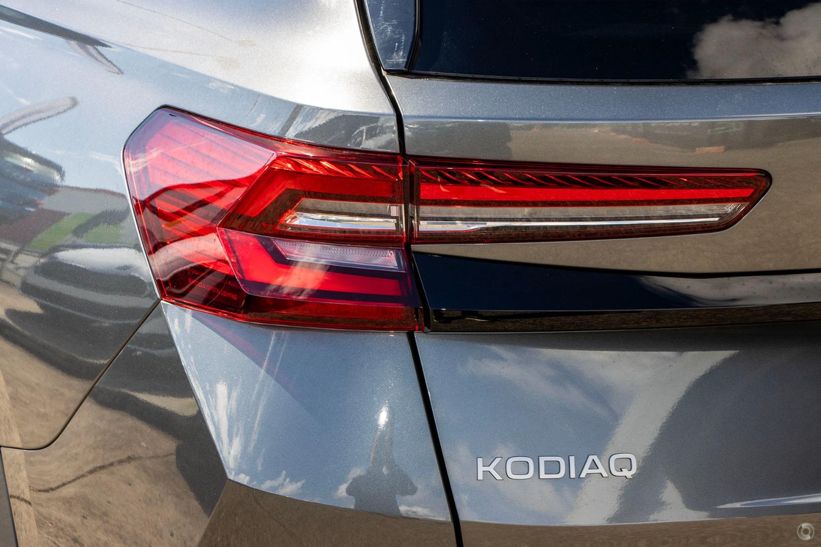 2026 SKODA Kodiaq Select mHEV — photo 9