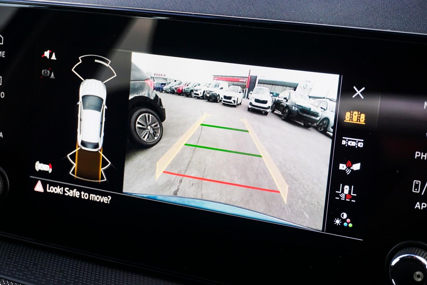 2026 SKODA Fabia 85TSI Select — photo 10