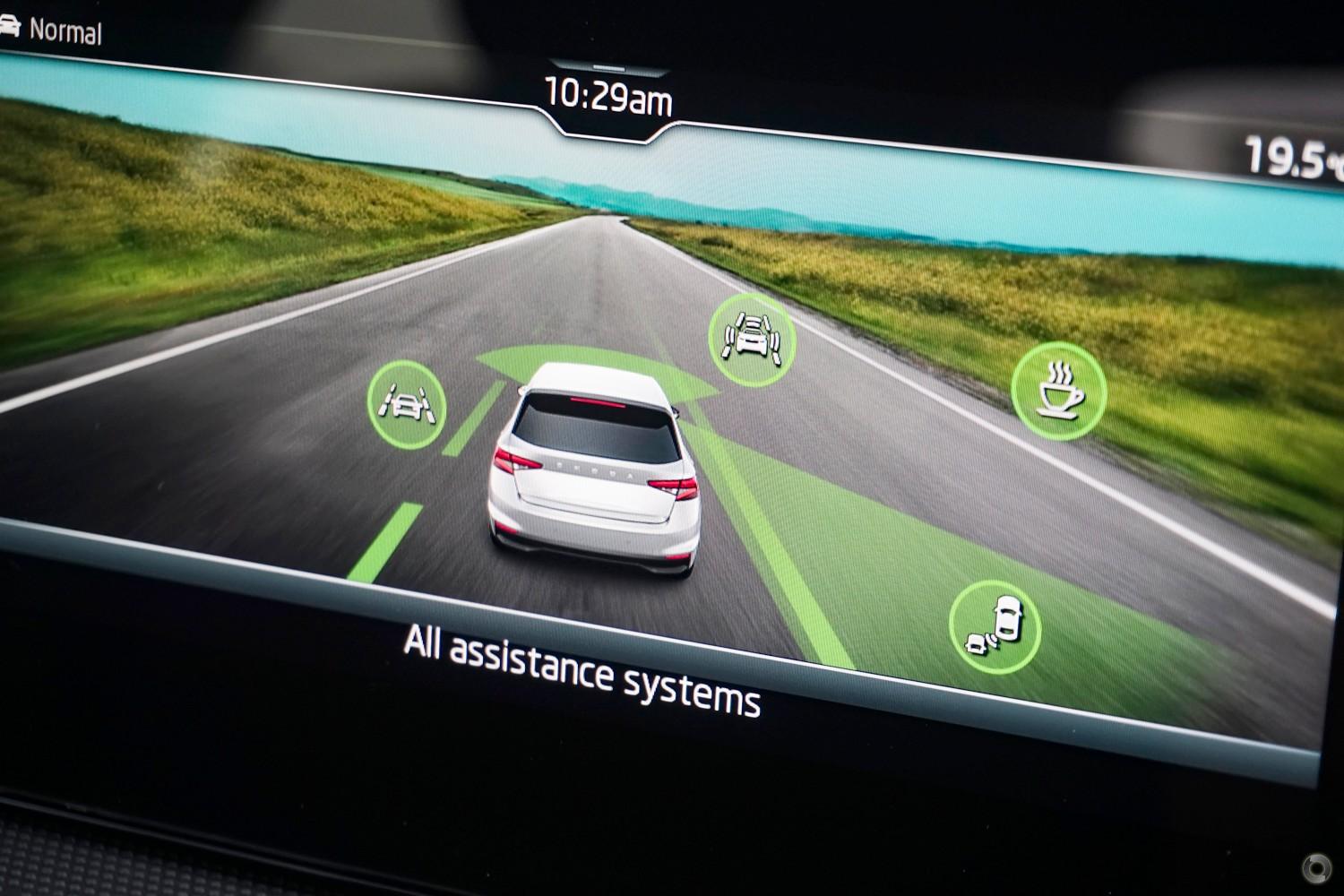 2026 SKODA Fabia 85TSI Select — photo 12