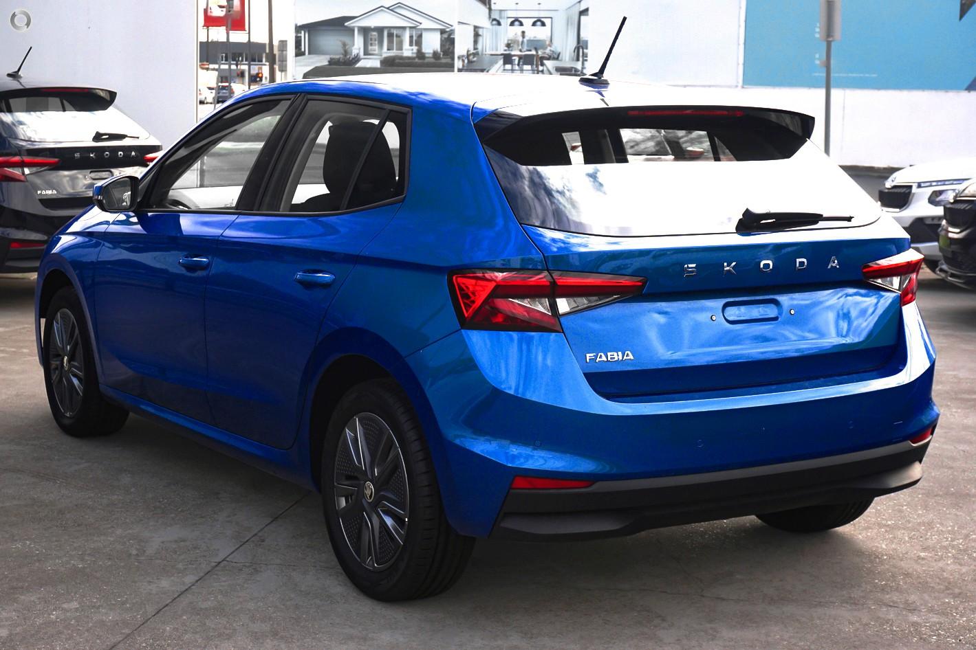 2026 SKODA Fabia 85TSI Select — photo 4
