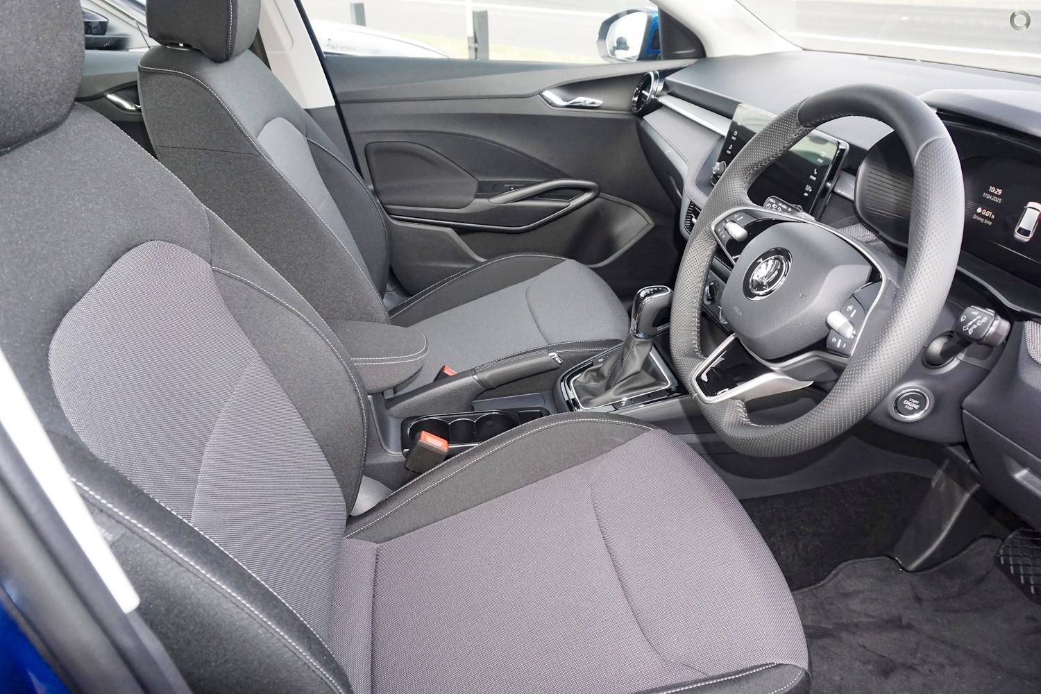 2026 SKODA Fabia 85TSI Select — photo 5